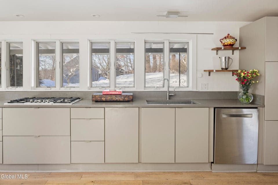 28 Hudson Street, photo 4