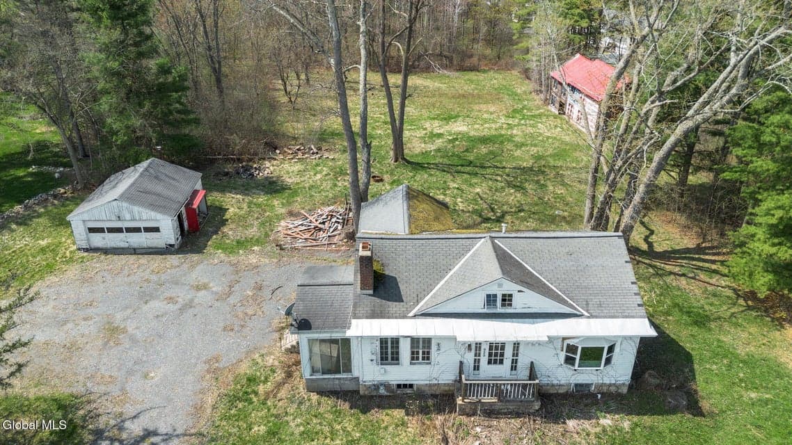 929 Pearse Road, photo 2