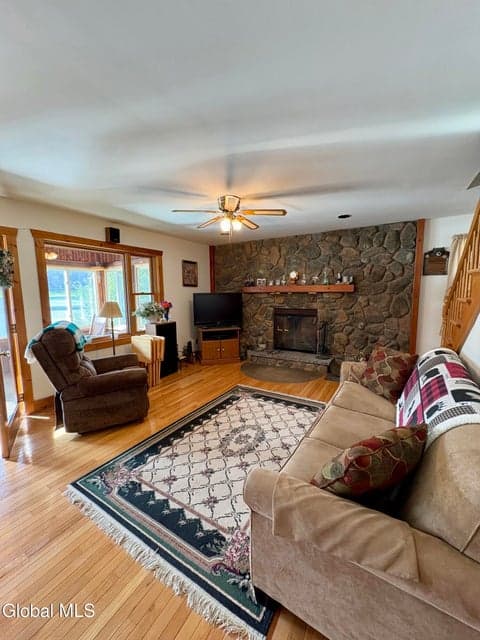 102 Shoreline Drive, photo 4