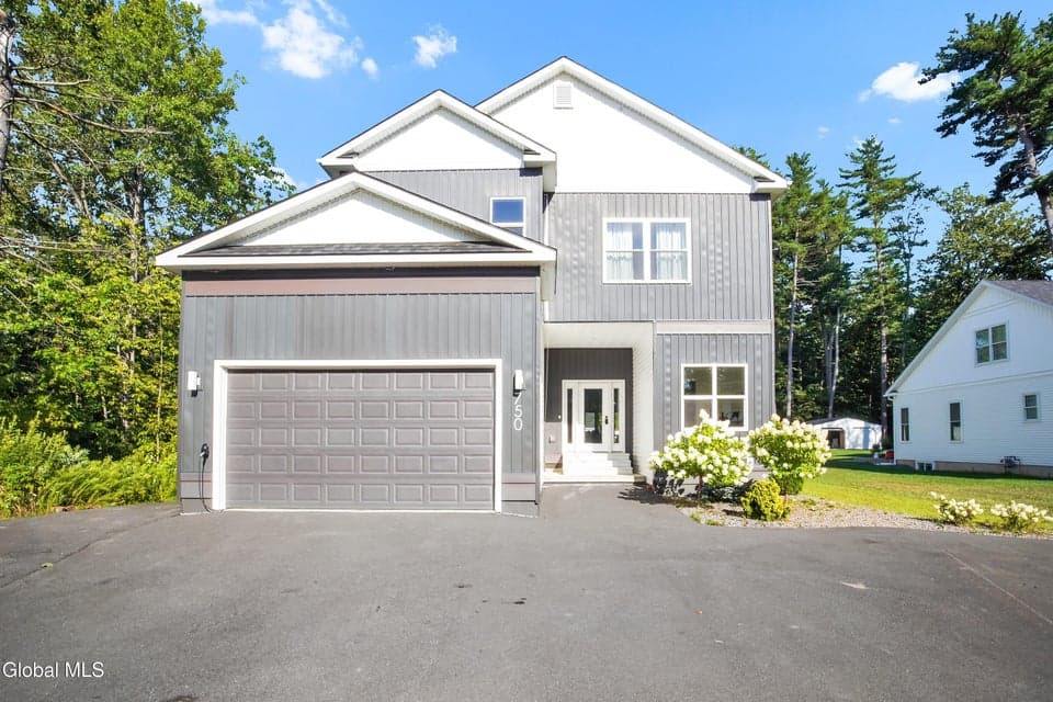 929 Pearse Road, photo 1