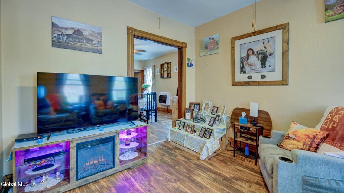 70 Reid Street, photo 4