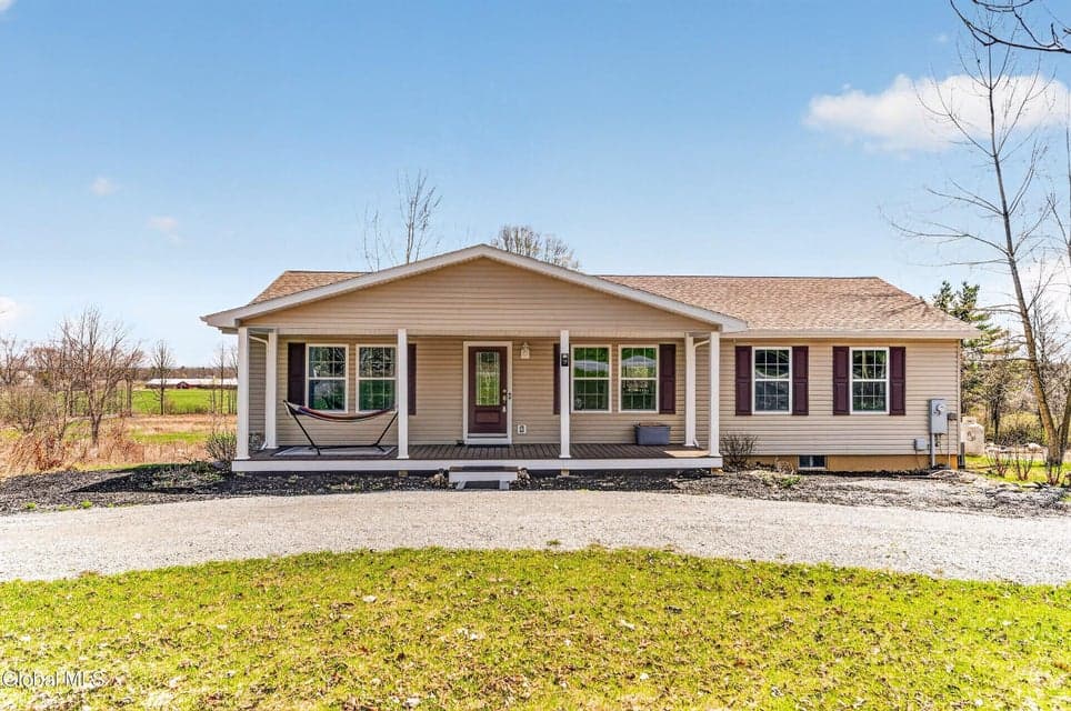 710 Dean Road, photo 1