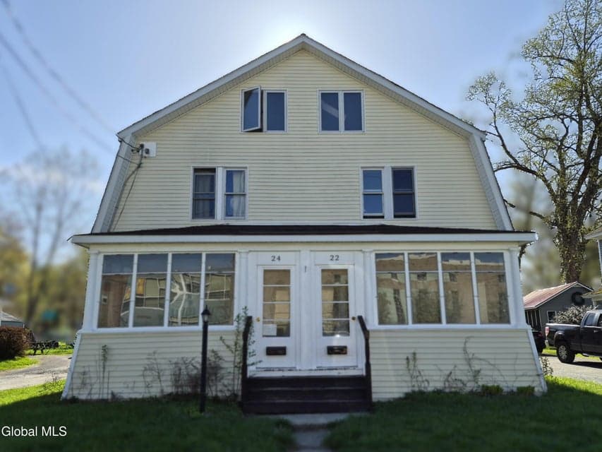 22-24 Campbell Avenue, Castleton-on-Hudson, NY 12033