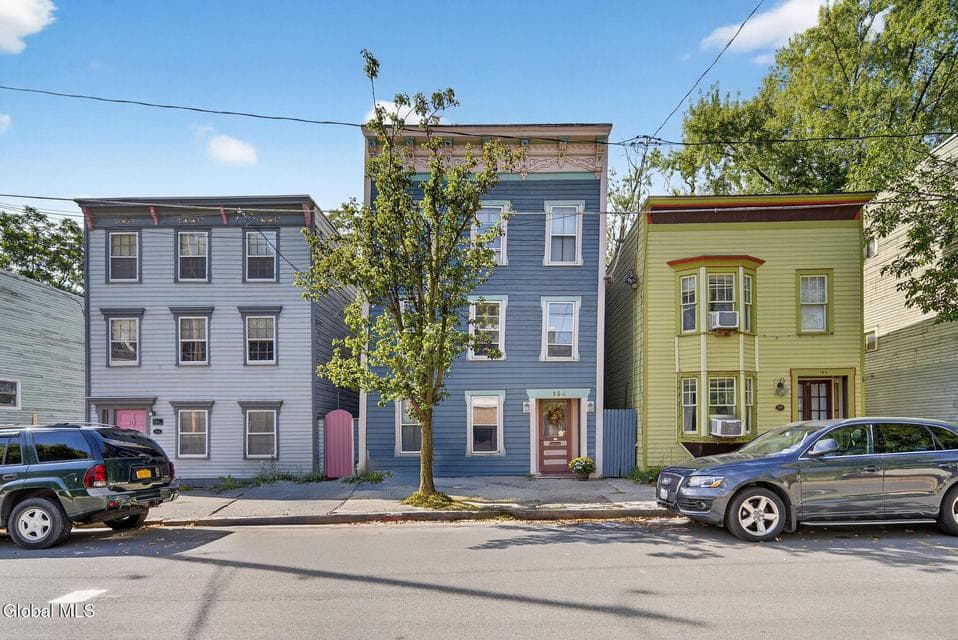 154 Jefferson Street, photo 1