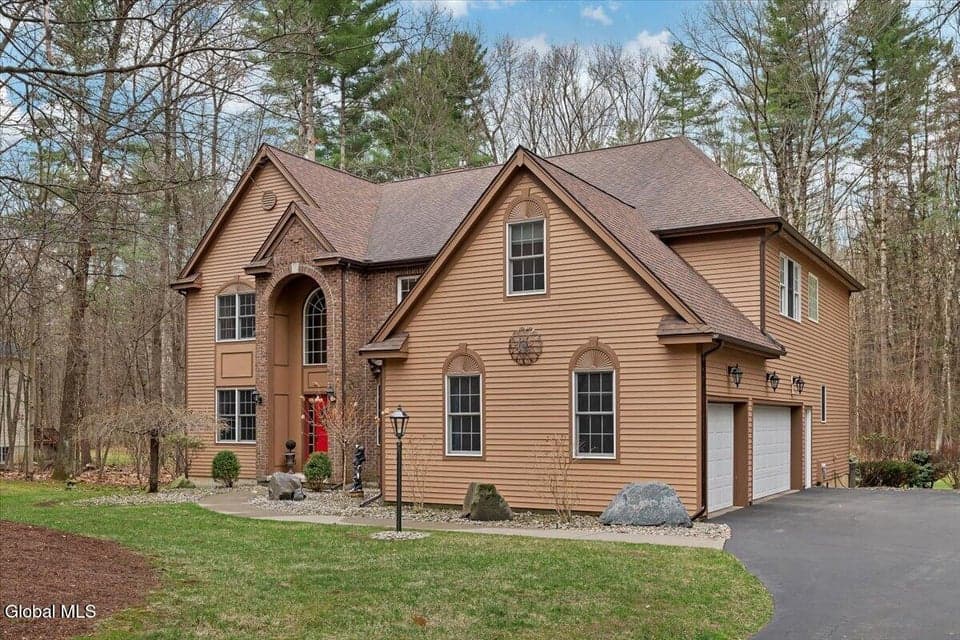 25 Rolling Brook Drive, photo 1