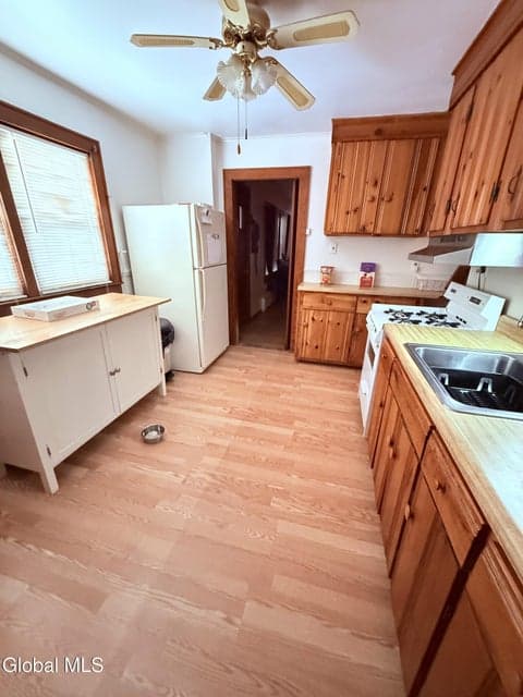 11 Miller Avenue, photo 2