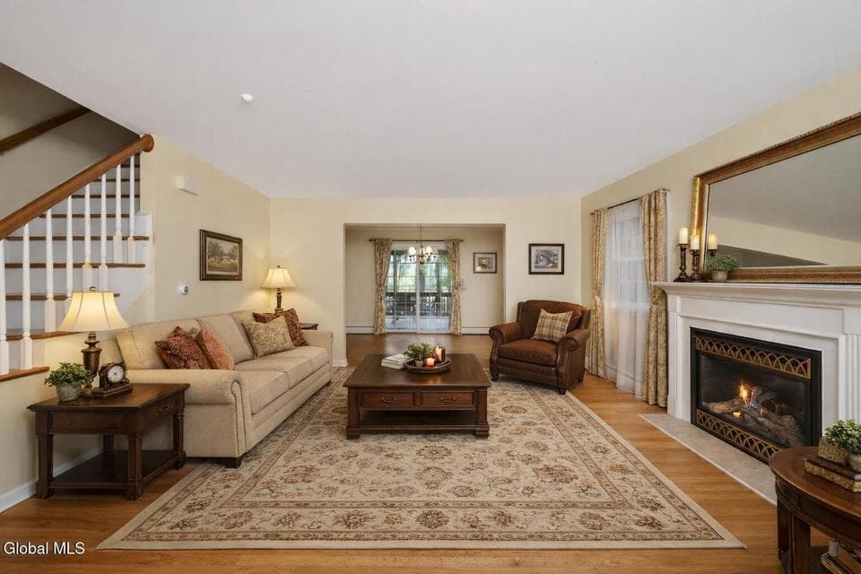 25 Alfred Drive, Colonie, NY, photo 4