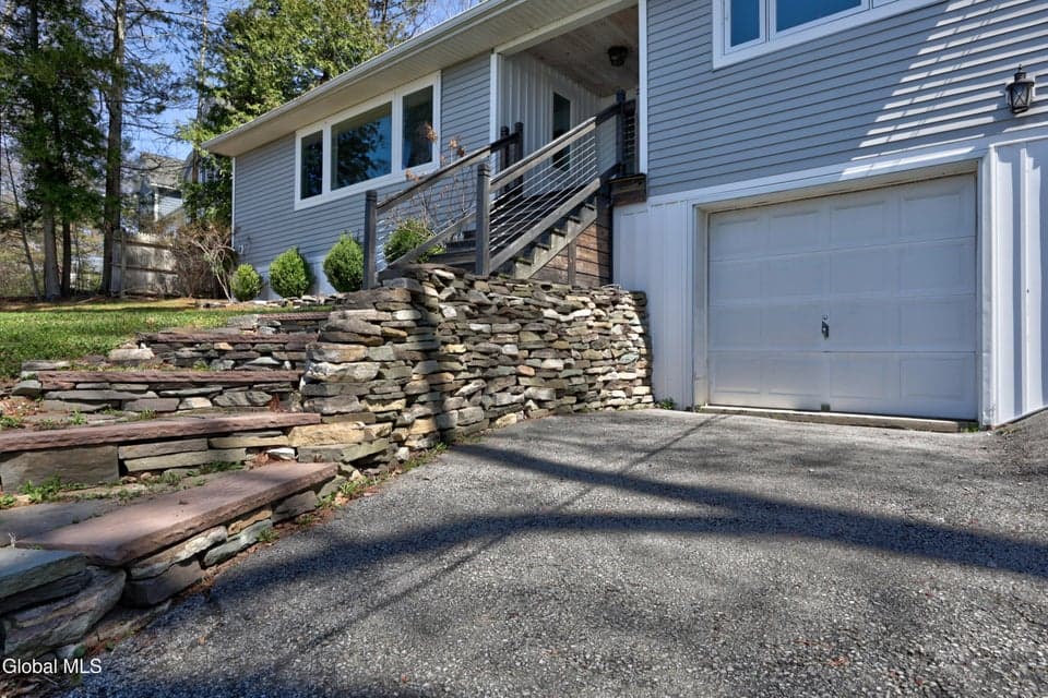1142 Nys Rt 9P, photo 3