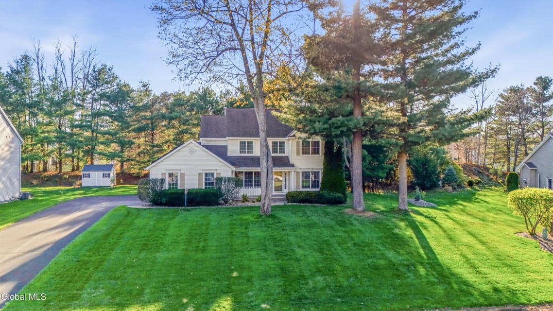 8015 Gregory Lane, Guilderland, NY, photo 2