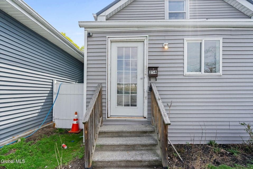 254 3rd Avenue, photo 3