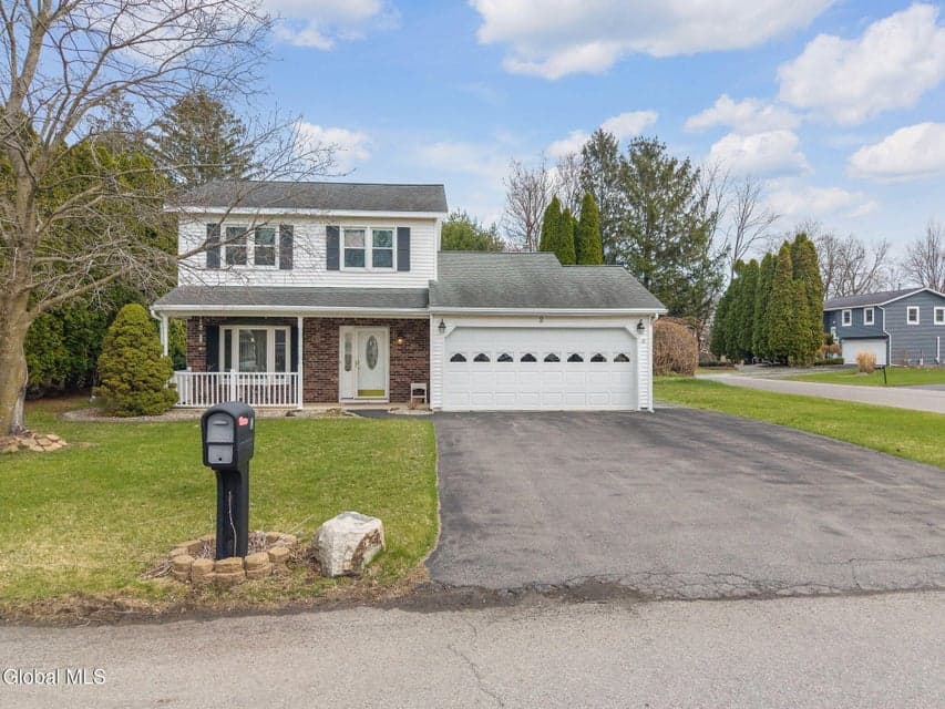 2 Cartwheel Drive, Scotia, NY, photo 2