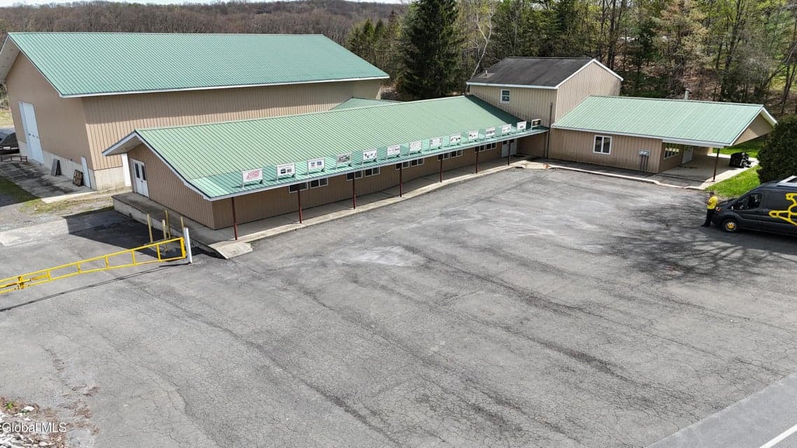 300 Hudson Avenue, Mechanicville, NY 12118