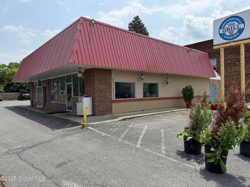 908 River Street, Troy, NY 12180
