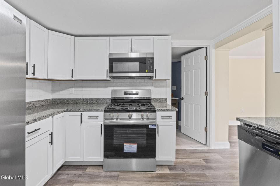 6 Mann Avenue, photo 4