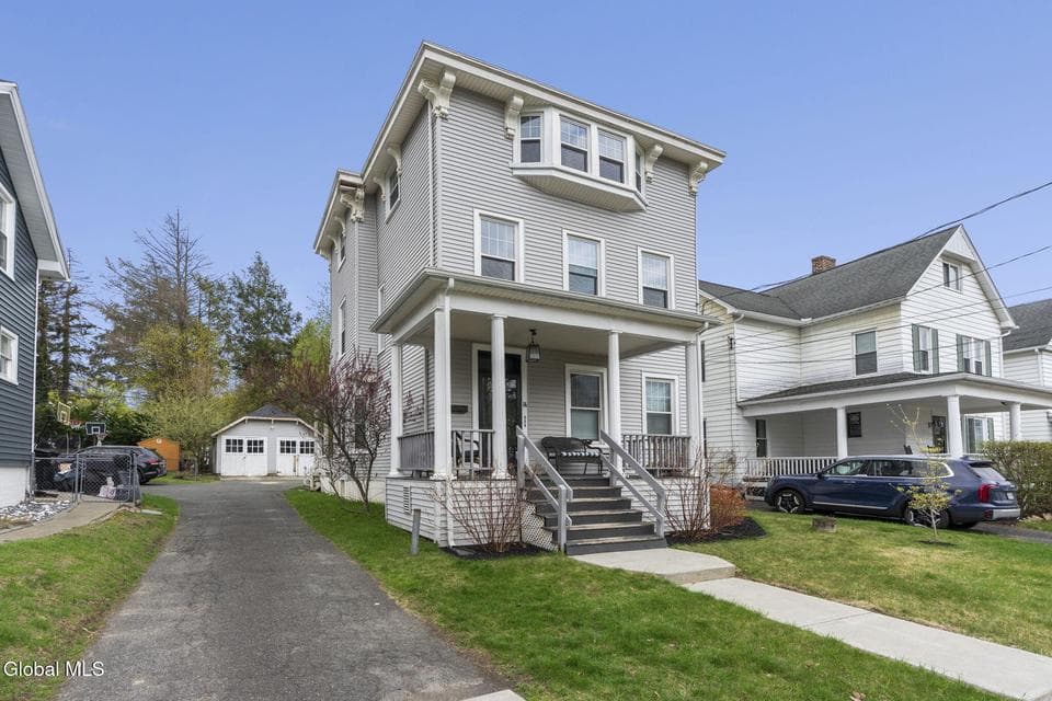 14 Locust Avenue, Troy, NY, photo 2