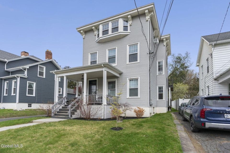 14 Locust Avenue, Troy, NY, photo 3