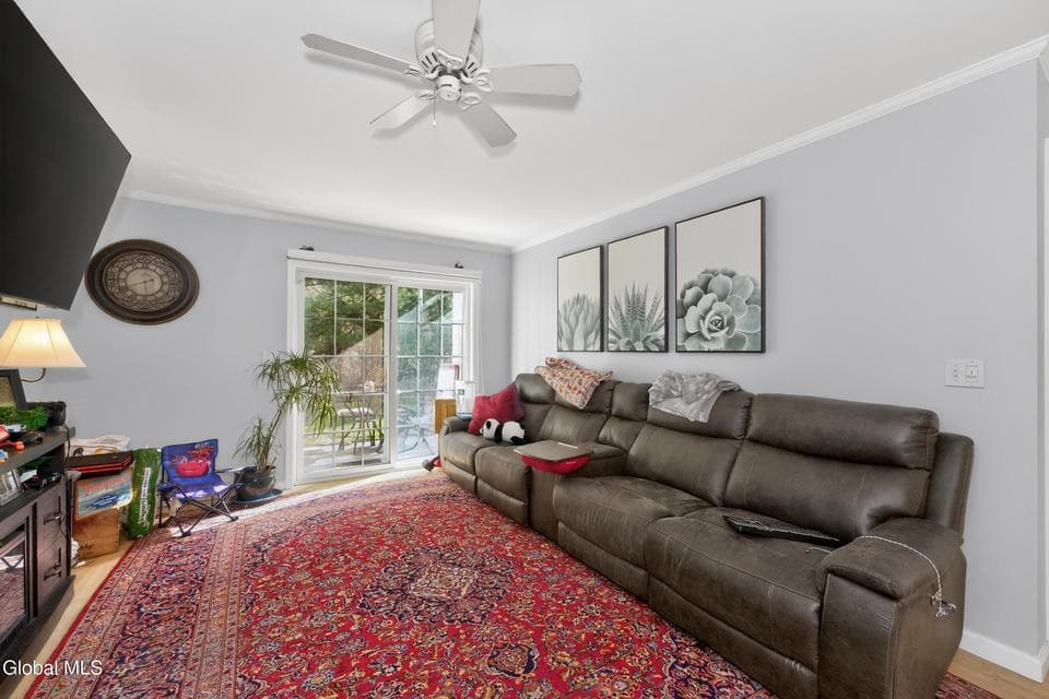 503 Evergreen Place, photo 5