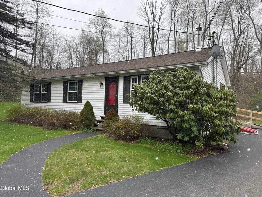 11 Kinderhook Lane, New Lebanon, NY, photo 2