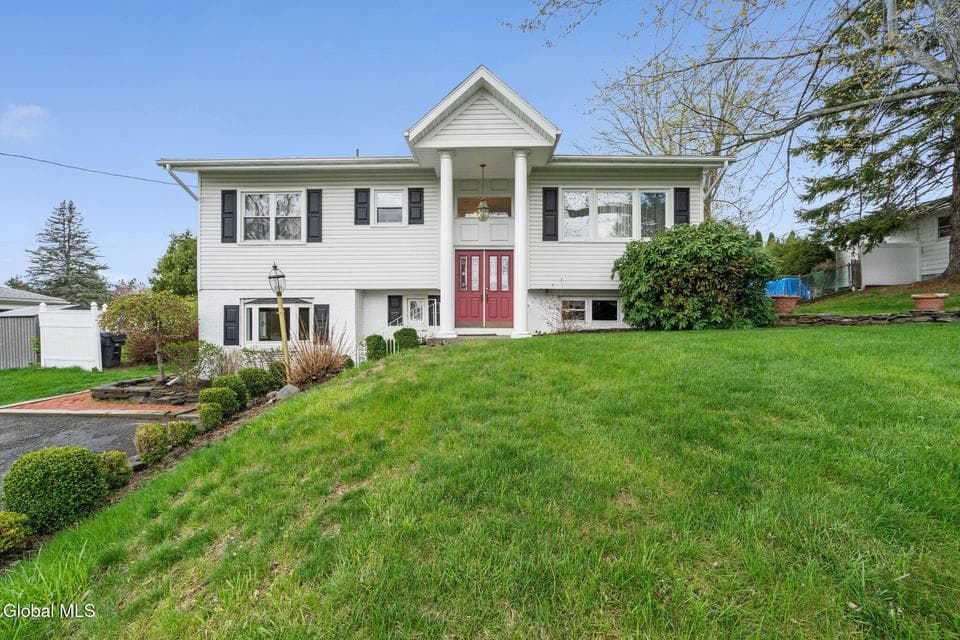 17 Cherry Lane, photo 1