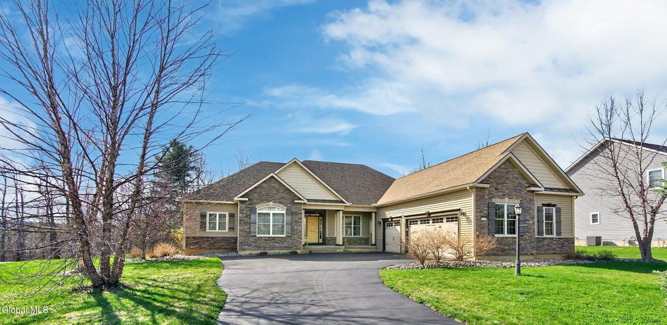 227 Landbridge Drive, photo 1