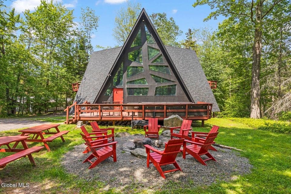 96 Lake Road, photo 1