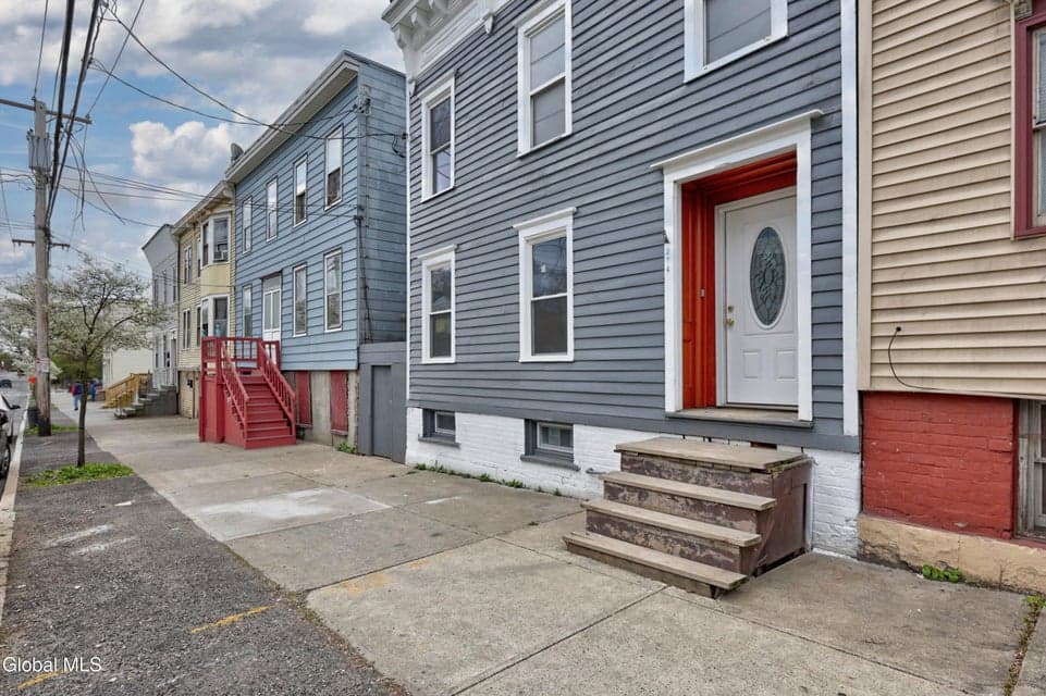 274 Livingston Avenue, Albany, NY, photo 2