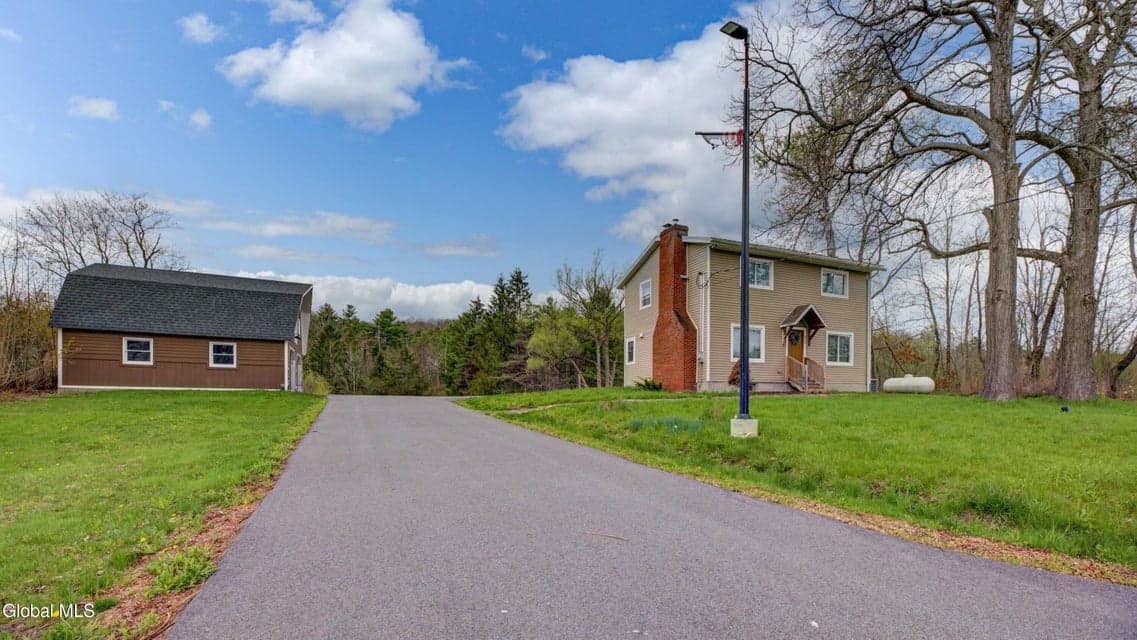 475 NY-32, photo 3