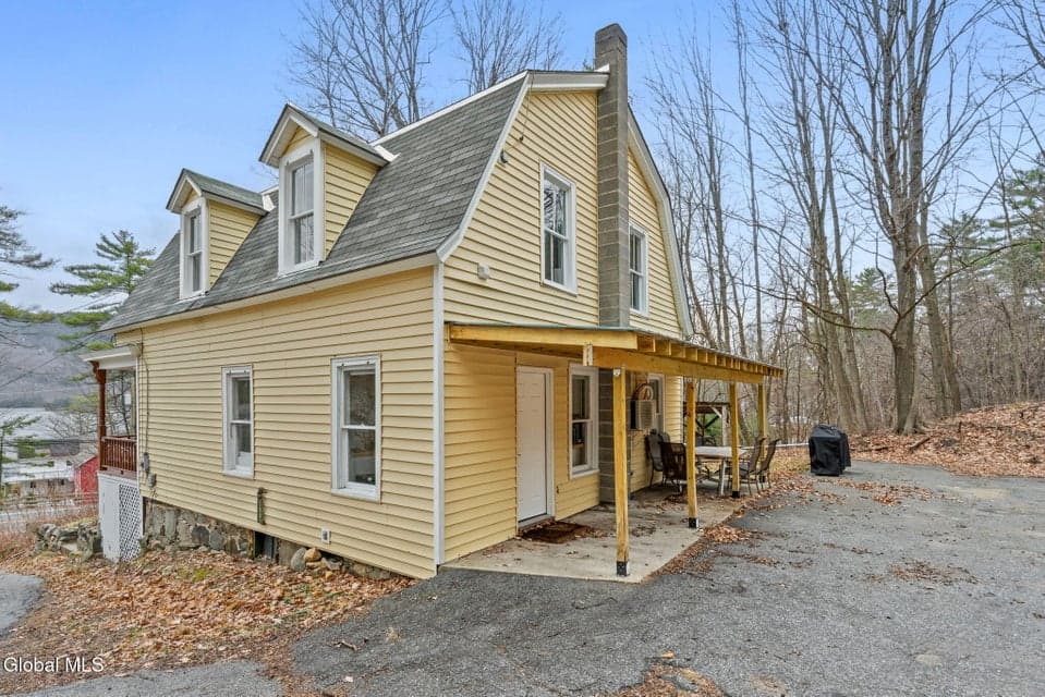 8121 Lakeshore Drive, photo 3