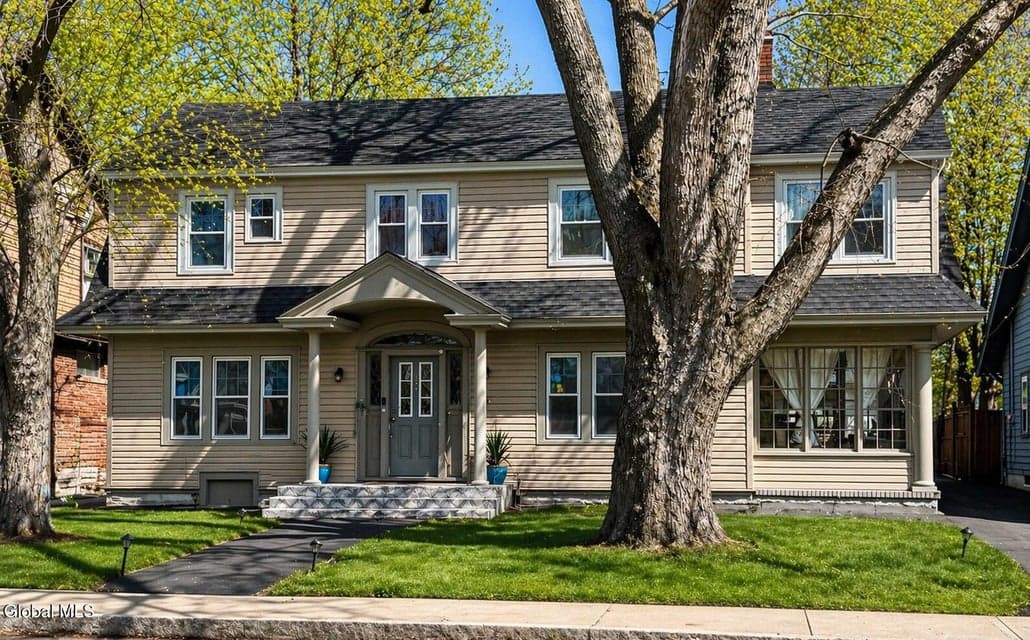 1038 Brierwood Boulevard, photo 1