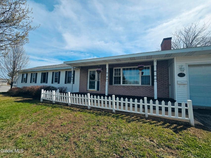 306 Jansen Avenue, Johnstown, NY, photo 3