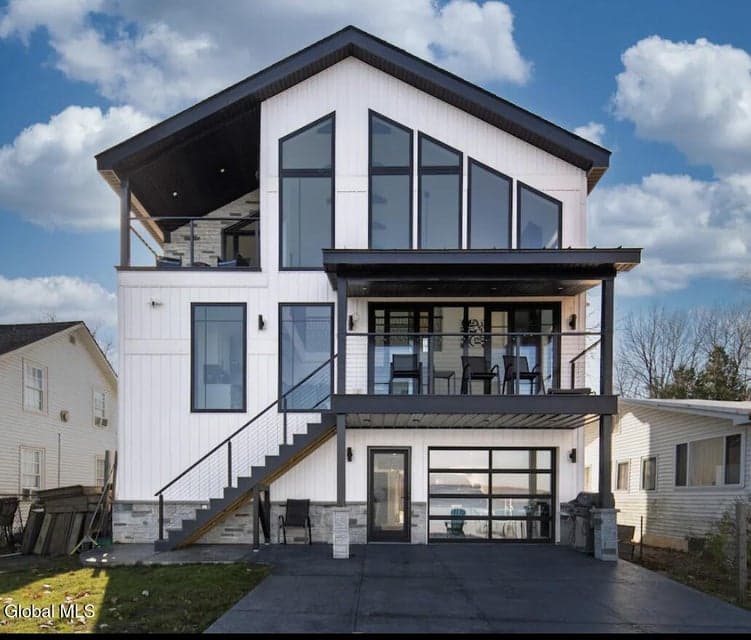 126 9th Street, photo 1