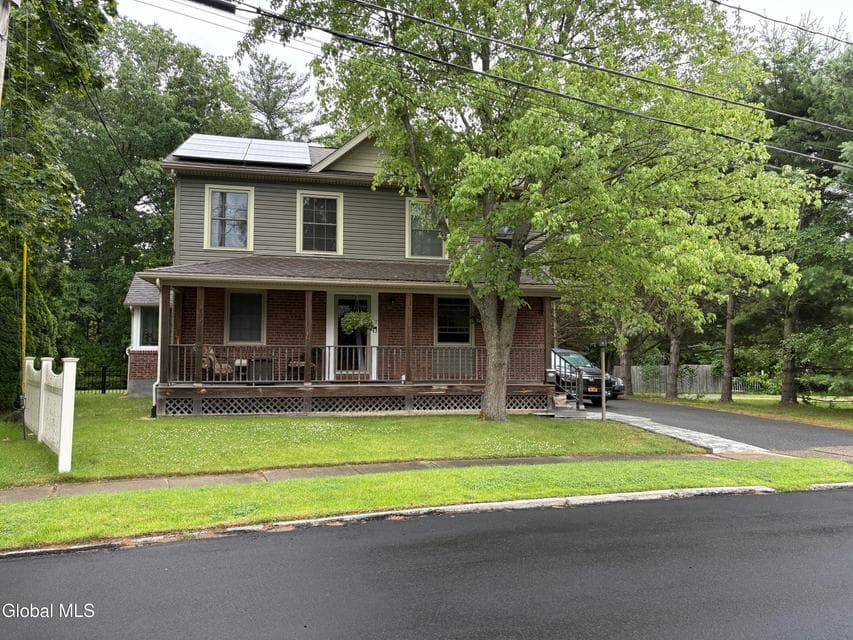 22 Brent Street, Colonie, NY, photo 1