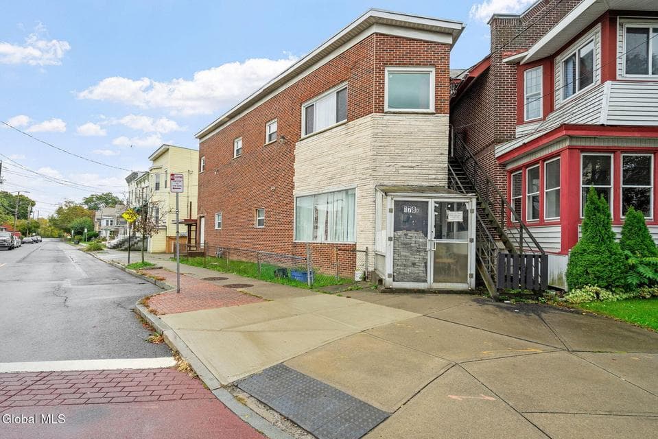 178A Delaware Avenue, photo 4