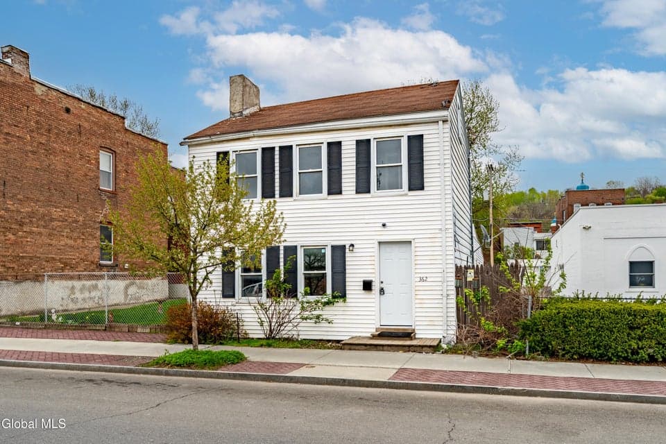 362 2nd Street, photo 2
