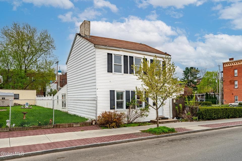 362 2nd Street, photo 3