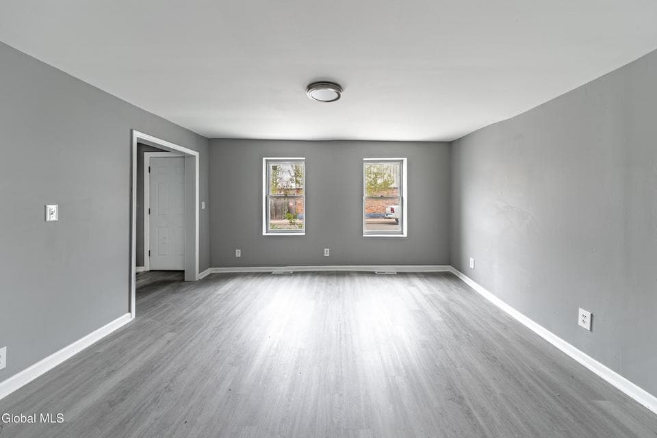 362 2nd Street, photo 4