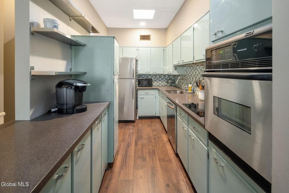 211 Lancaster Street, Albany, NY, photo 4