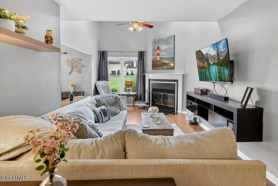 24 Harvard Road, Colonie, NY 12189, photo 4