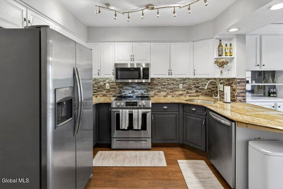 24 Harvard Road, Colonie, NY 12189, photo 5