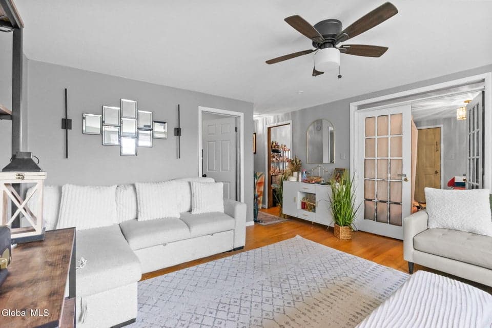 8 McCleary Avenue, photo 3