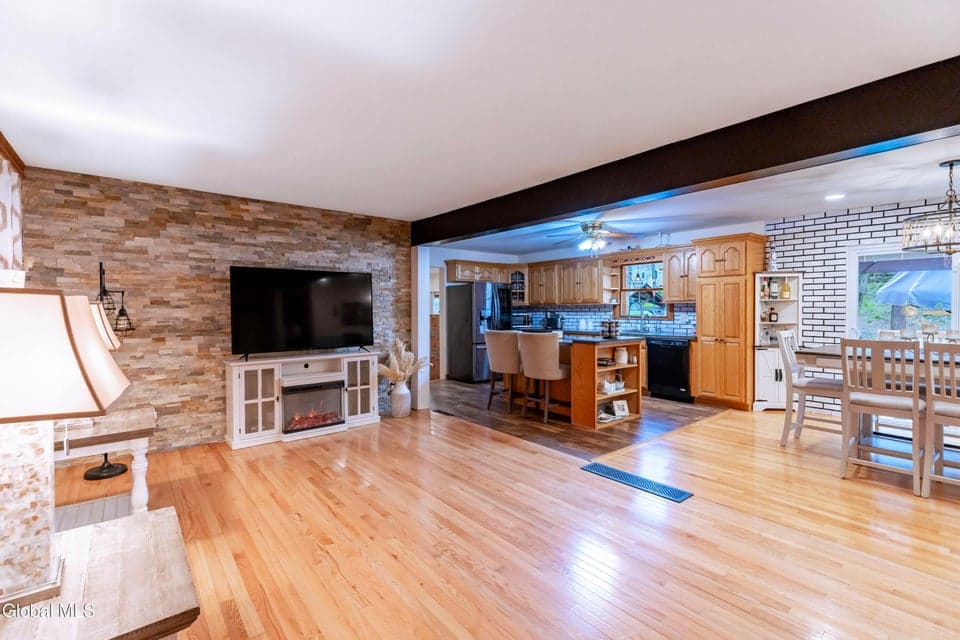 1686 JULIANNE Drive, Schodack, NY, photo 4