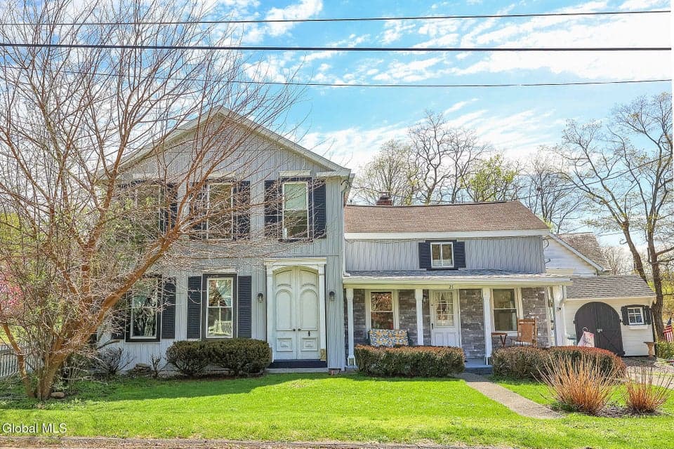 21 Main Street, photo 1