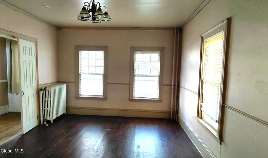 233 Main Street, photo 3