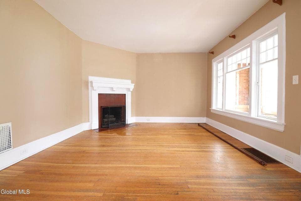 28 Stewart Street, Amsterdam, NY, photo 3