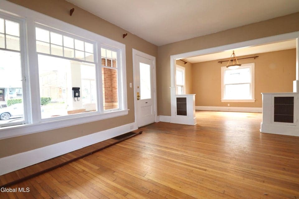 28 Stewart Street, Amsterdam, NY, photo 5