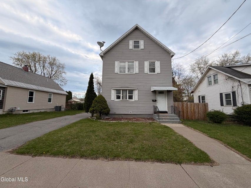 1025 Hegeman Street, Schenectady, NY