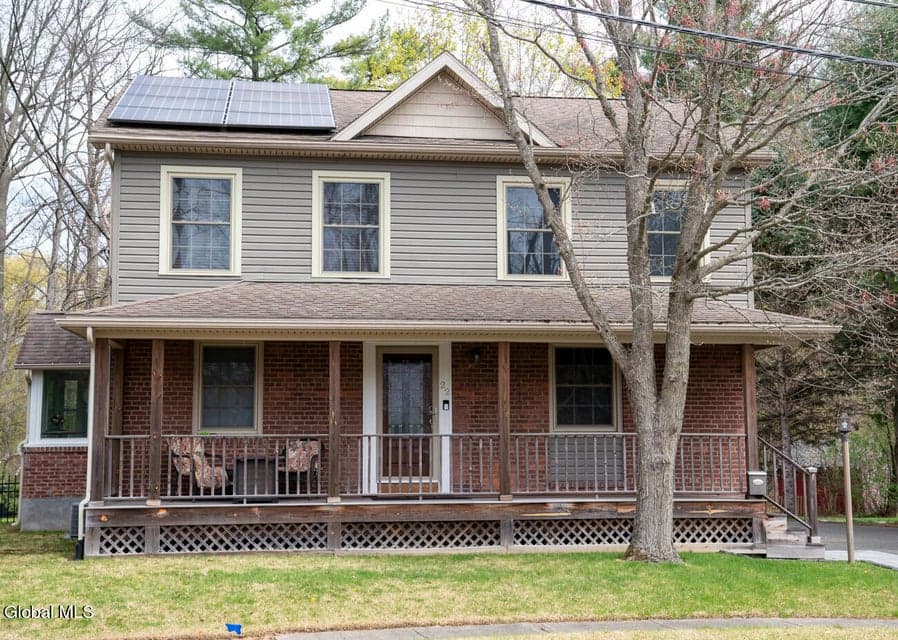 22 Brent Street, Colonie, NY, photo 2