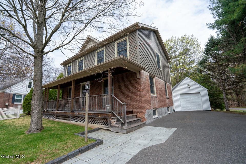 22 Brent Street, Colonie, NY, photo 5