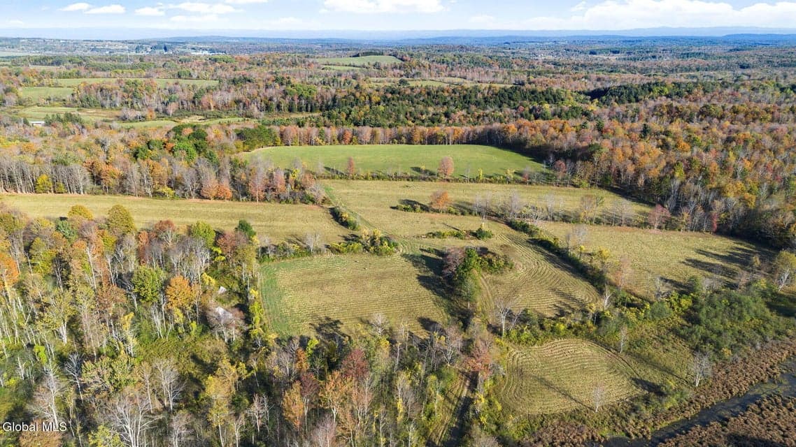 207 Kropp Road, photo 1