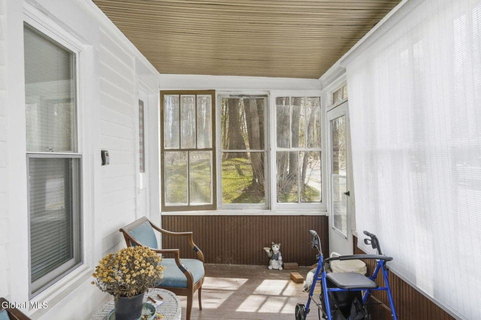 109 S Judson Street, photo 5